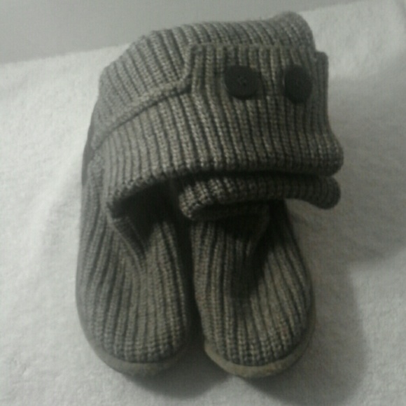 UGG Shoes - Women's Gray Knit Cardy UGG Boots Size 4